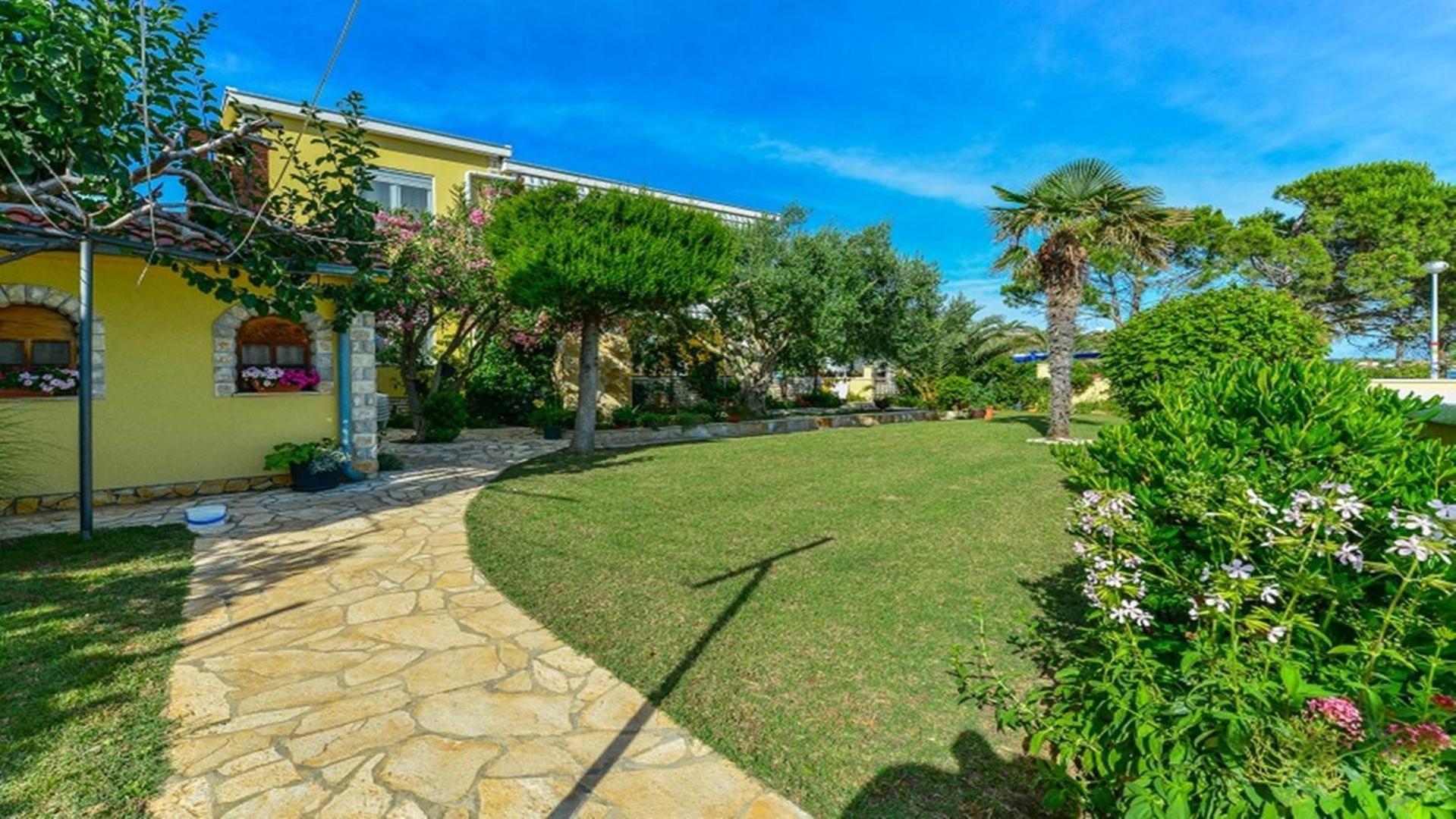Apartment House Inga Vir Exterior foto