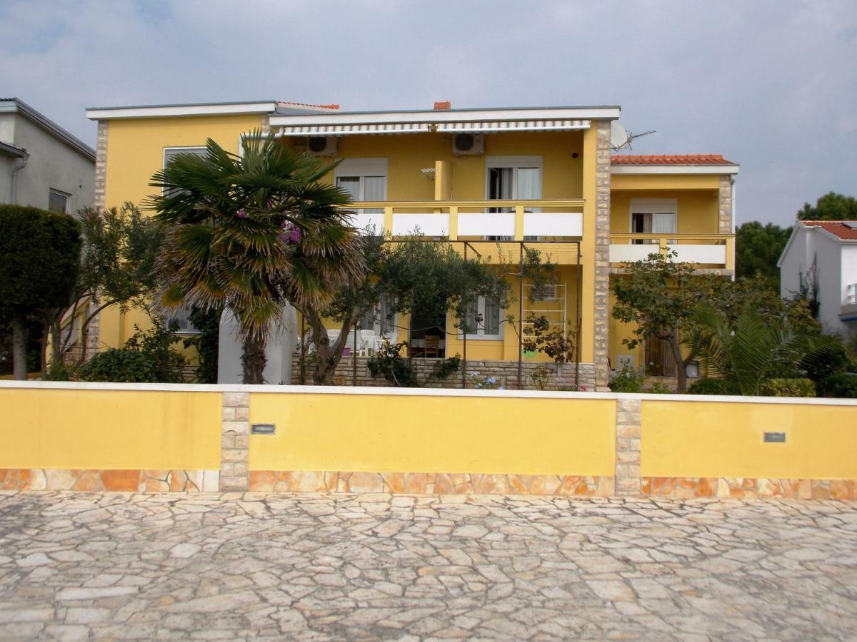 Apartment House Inga Vir Exterior foto
